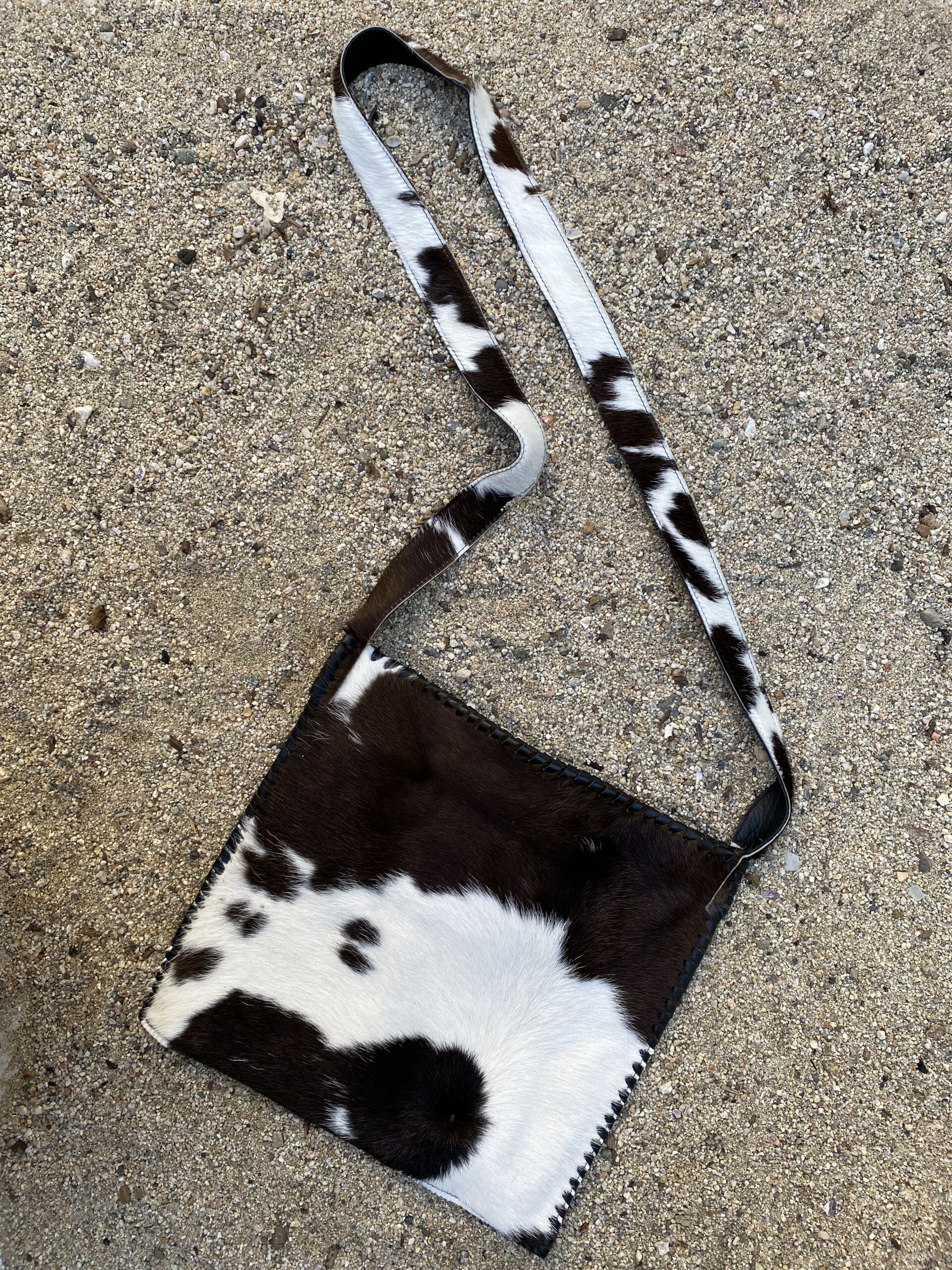 Morralito Of Cowhide Whit Brown Leather