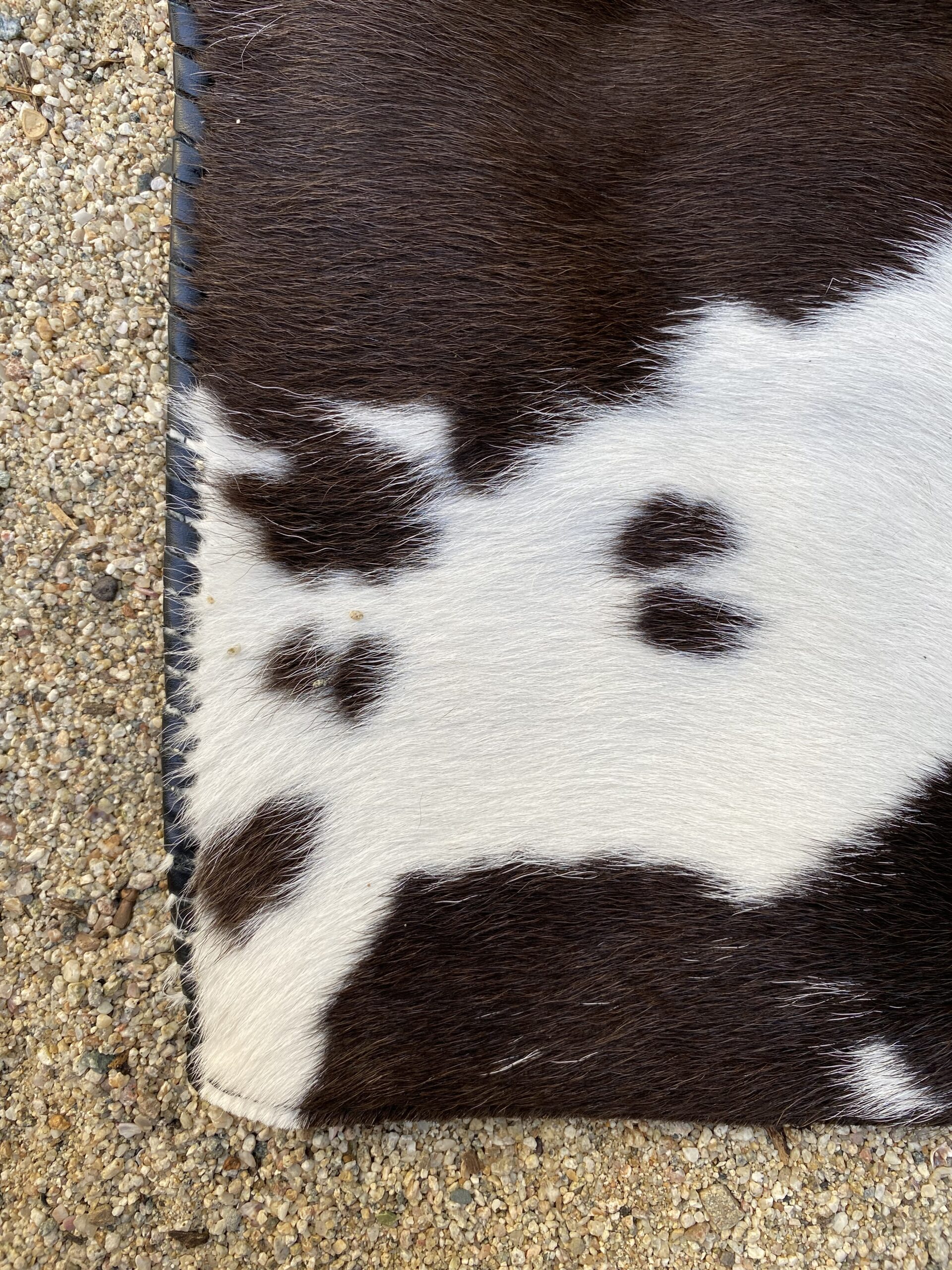 Morralito Of Cowhide Whit Brown Leather - Image 2