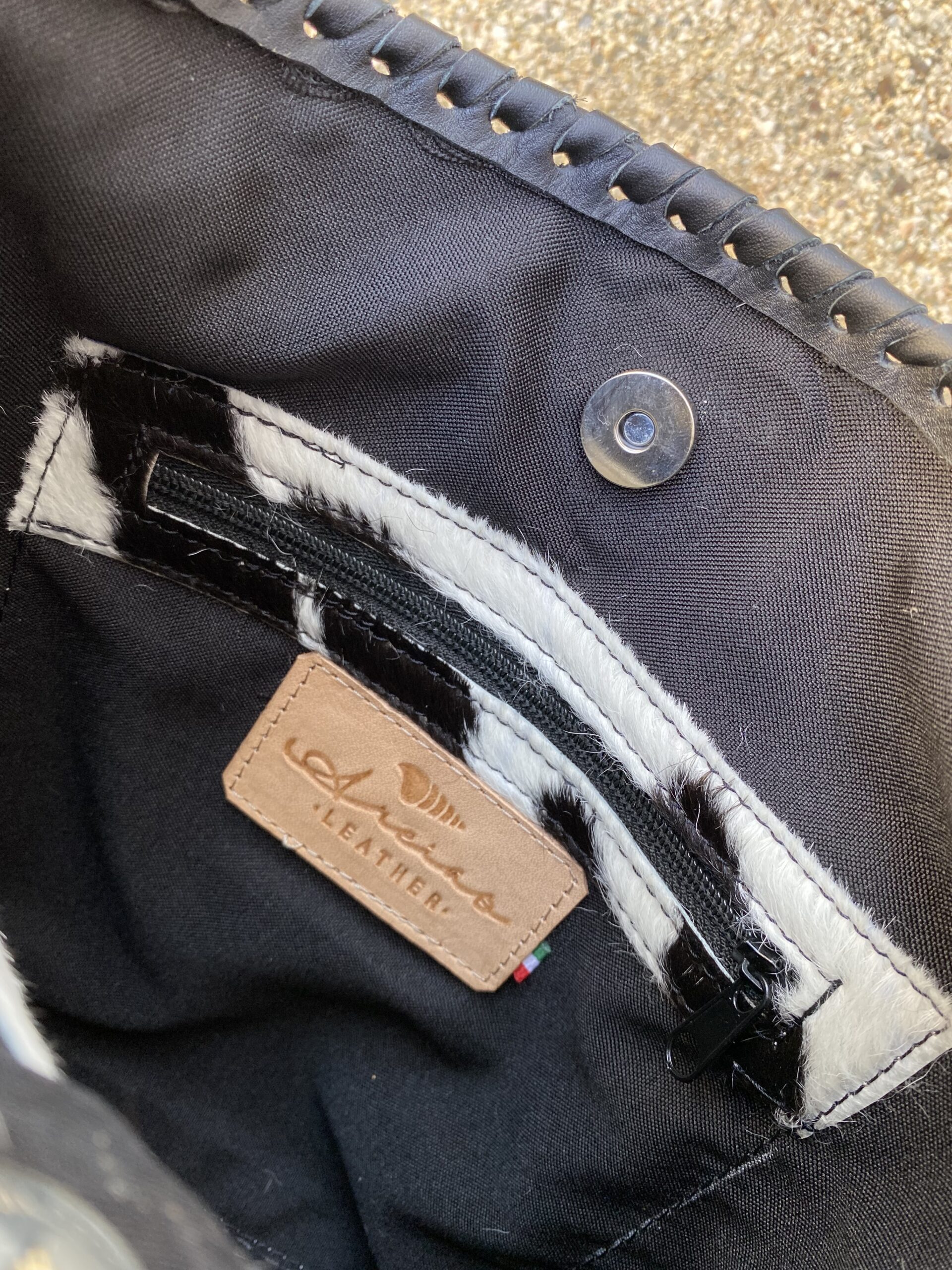 Morralito Of Cowhide Whit Brown Leather - Image 5